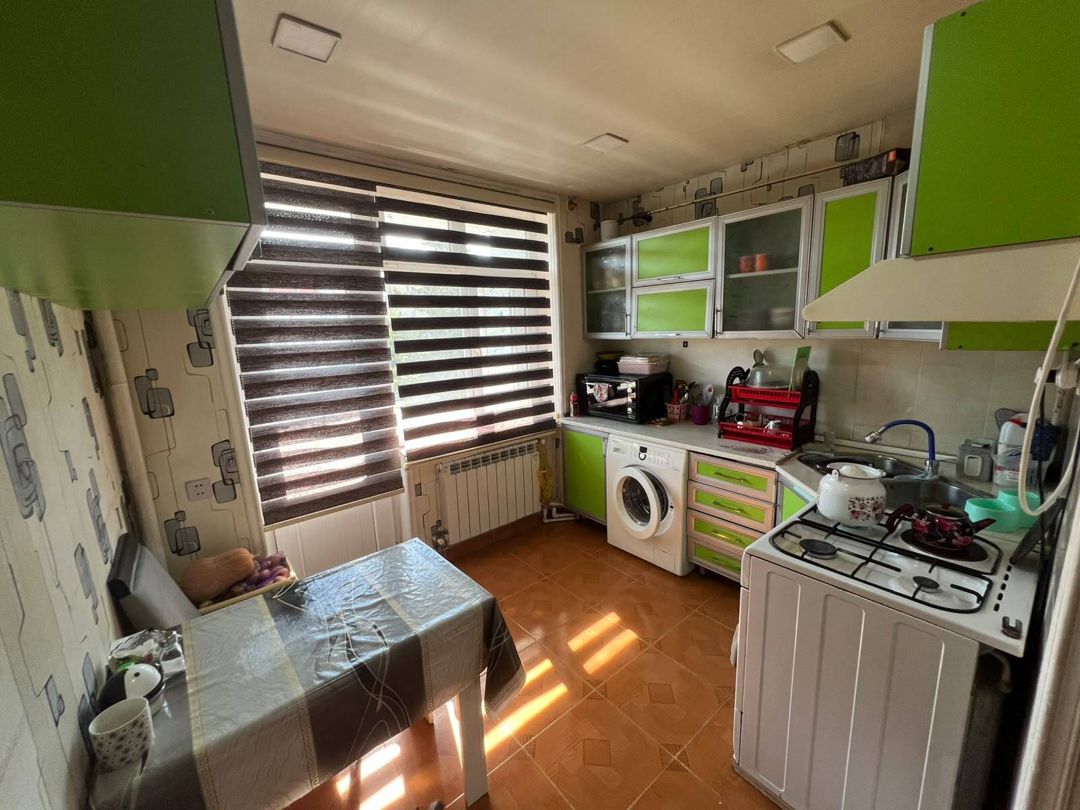 Satılır 4 otaqlı köhnə tikili 100 m² — Mənzil, Bakı (9)