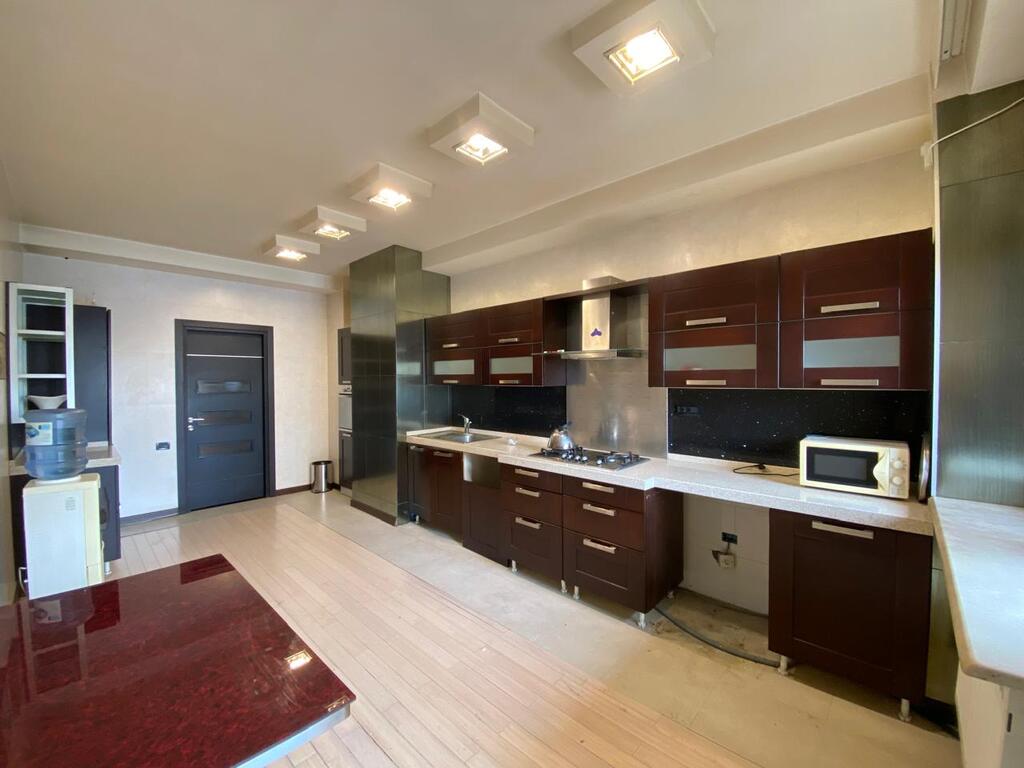 Satılır 4 otaqlı yeni tikili 220 m² — Mənzil, Bakı (10)