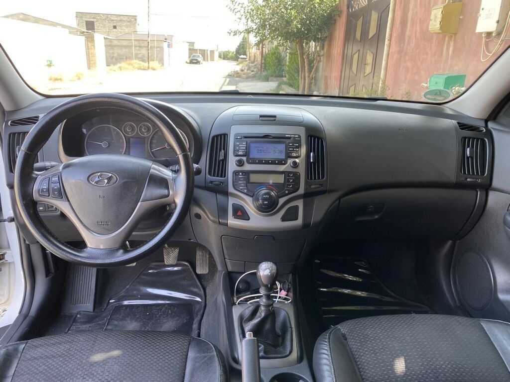 Hyundai i30 Sport hatchback - Kuzov: 5 qapılı hatchback, ağ rəng — Avtomobillər, Digah (9)