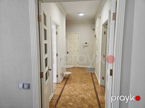 Satılır 4 otaqlı köhnə tikili 120 m²
