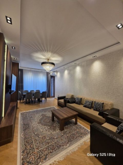 Satılır 4 otaqlı yeni tikili 156 m² — Bakı