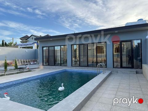 İcarəyə verilir 5 otaqlı həyət evi/bağ evi 300 m²