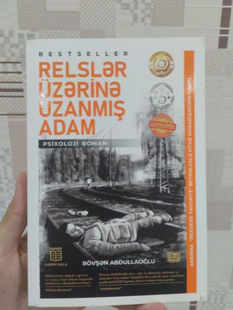 Relslər üzərinə uzanmış adam – psixoloji roman Müəllif: Rövsən — Masazır