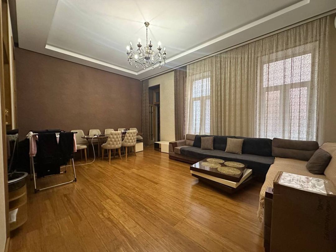 Satılır 3 otaqlı köhnə tikili 120 m² — Mənzil, Bakı (2)