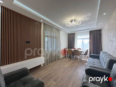 Satılır 2 otaqlı köhnə tikili 65 m²