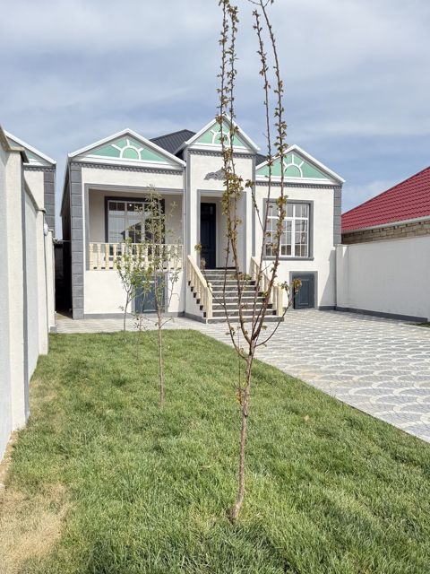 Satılır 4 otaqlı həyət evi/bağ evi 140 m² — Bakı
