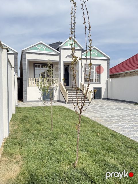 Satılır 4 otaqlı həyət evi/bağ evi 140 m²