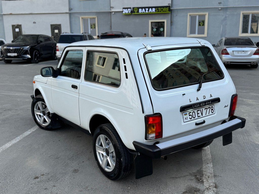 Lada (VAZ) Niva, 1.7 L, 2018 il, 63 000 km — Avtomobillər, Bakı (8)