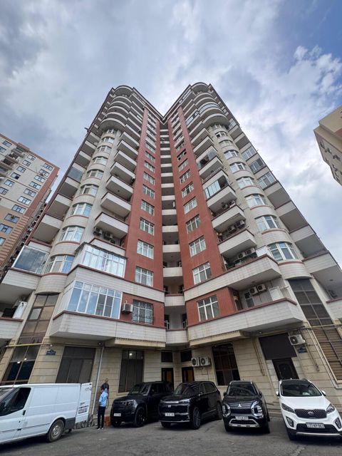 Satılır 3 otaqlı yeni tikili 107 m² — Bakı