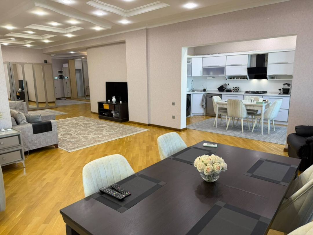 Satılır 4 otaqlı yeni tikili 220 m² — Mənzil, Bakı (4)
