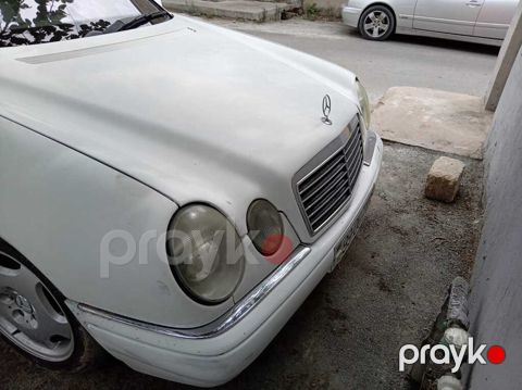 Mercedes E 320, 3.2 L, 1998 il, 400 000 km