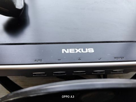 Nexus kompüter monitoru - Ekran: Təxminən 17–19 düym diaqonal — Bakı