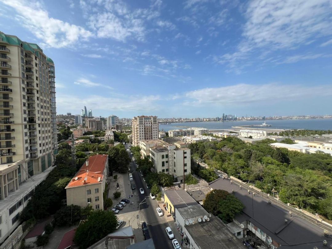 Satılır 4 otaqlı yeni tikili 180 m² — Mənzil, Bakı (4)