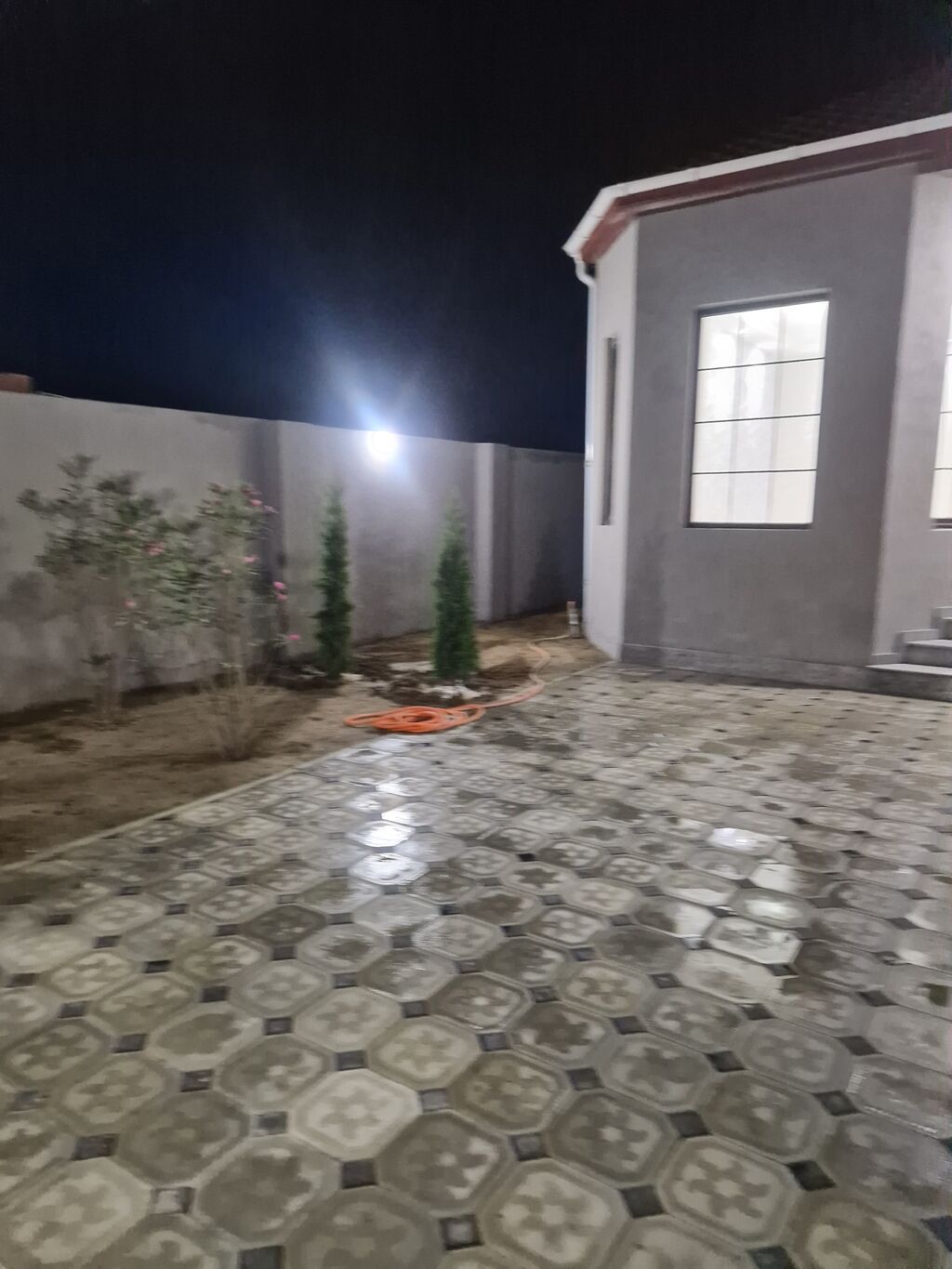 Həyət evi – müstəqil tikili - Tam hasarlanmış, darvazalı həyət — Ev, villa, Bakı (4)