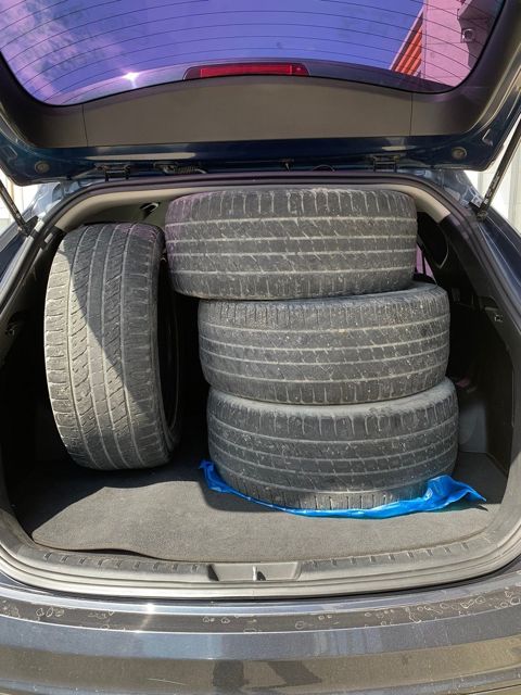 Kumho təkərləri 255/55 R18 — Bakı