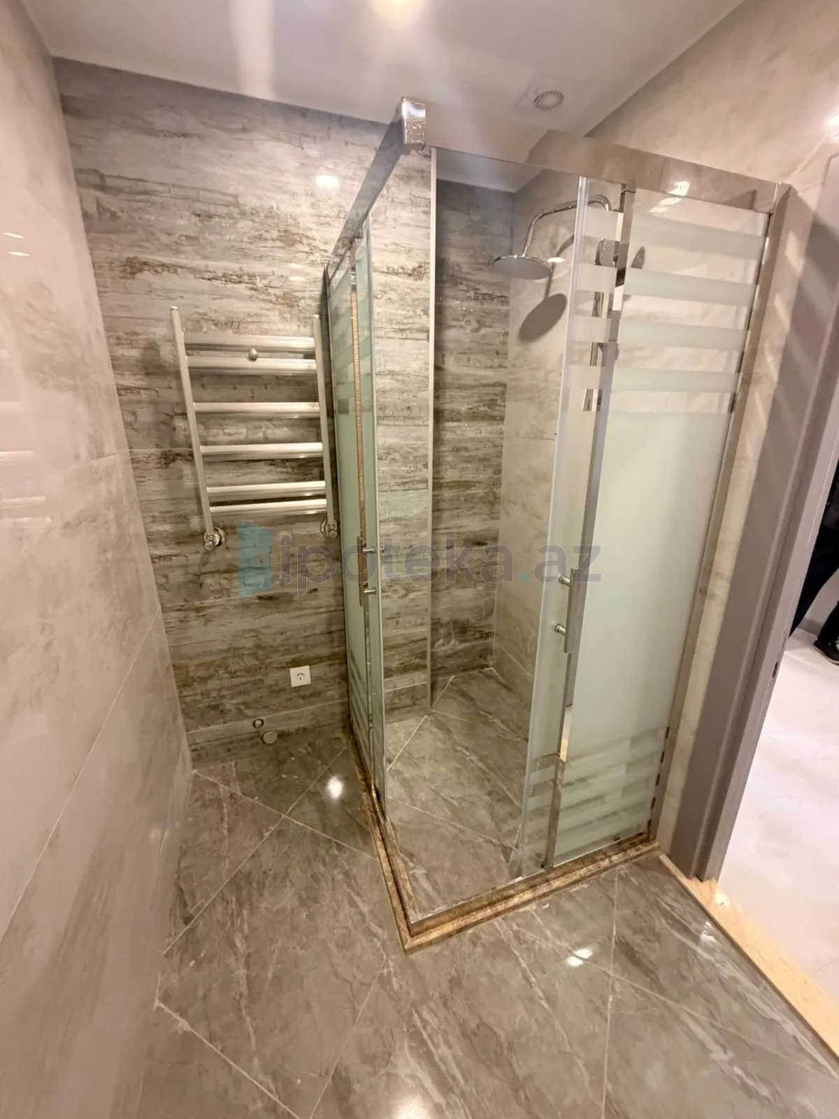 Satılır: 2 Otaq, Yeni tikili, Binəqədi r., 7-ci mkr q., 65.00 m² — Mənzil, Bakı (5)