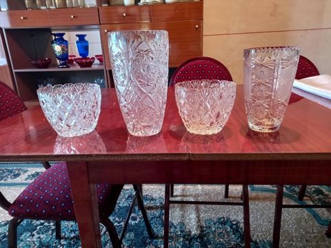 Kəsimli kristal qab dəsti - 4 ədəd kristal: 2 vaza (hündür), 2 — Digah
