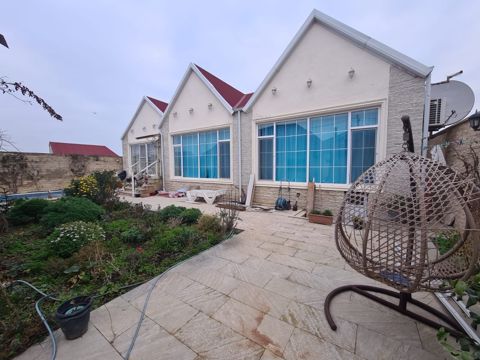 Satılır 4 otaqlı həyət evi/bağ evi 140 m² — Bakı