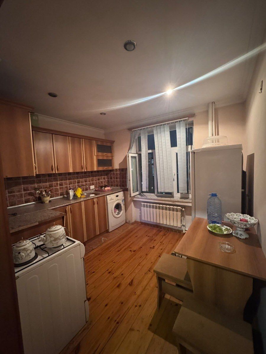 Satılır 2 otaqlı köhnə tikili 65 m² — Mənzil, Bakı (9)