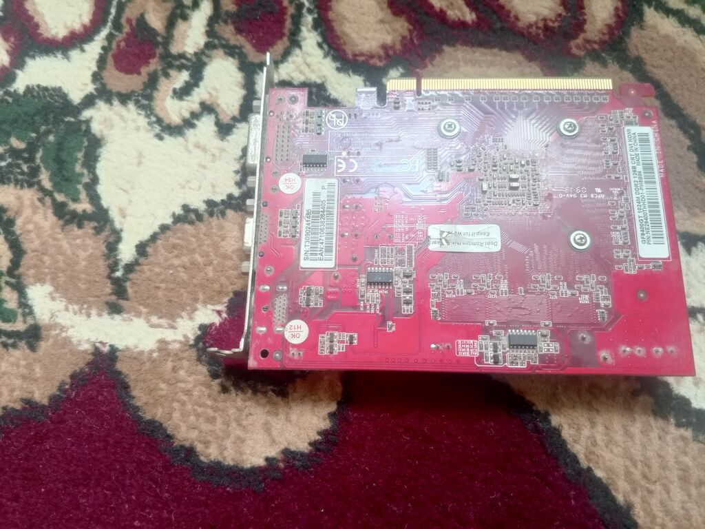 Nvıdıa GeForce 9400 GT videokart - Model: GF9400GT - Yaddaş: 1024 MB — Qrafik kartlar, Bərdə (3)