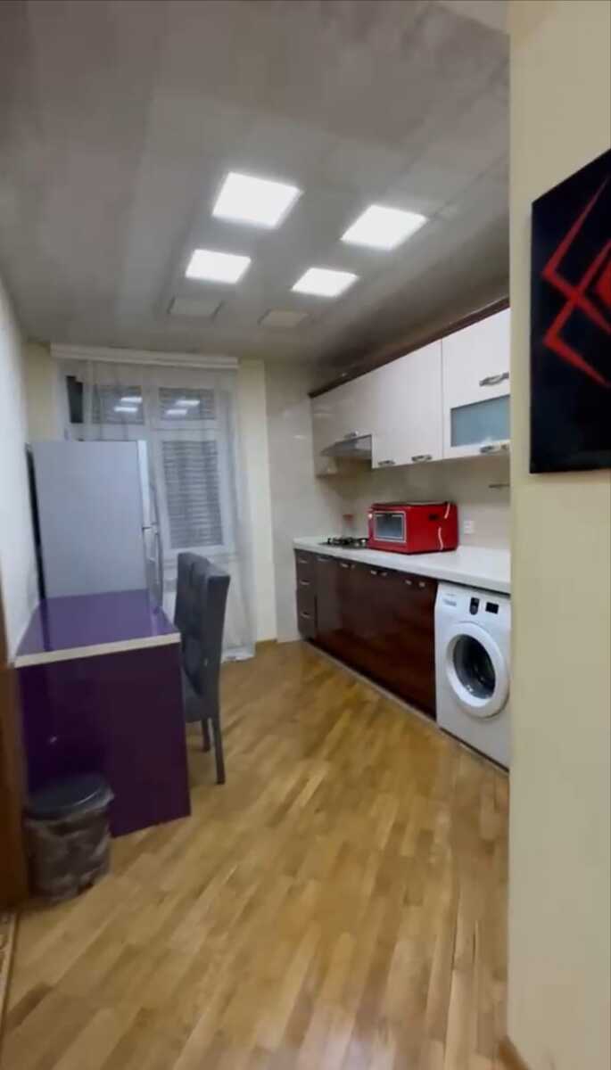 İcarəyə verilir 4 otaqlı köhnə tikili 90 m² — Mənzil, Bakı