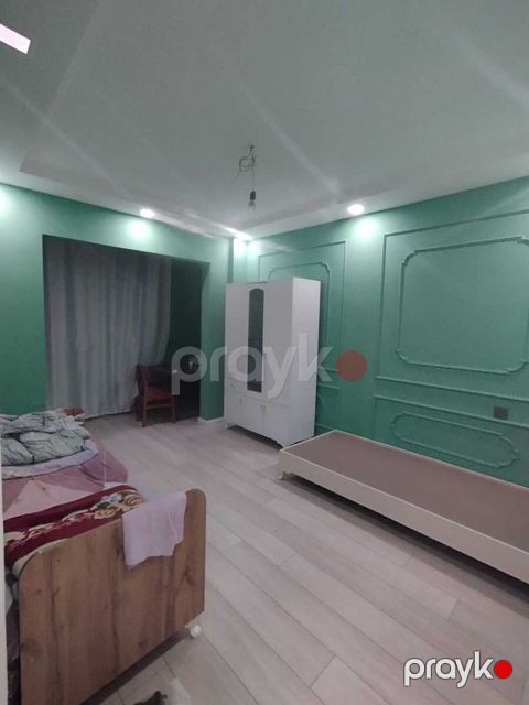 İcarəyə verilir 3 otaqlı köhnə tikili 85 m²