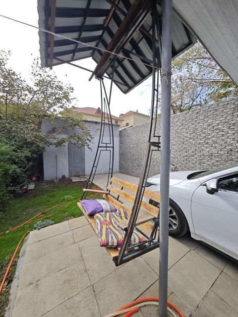 Satılır 4 otaqlı həyət evi/bağ evi 110 m² — Bakı