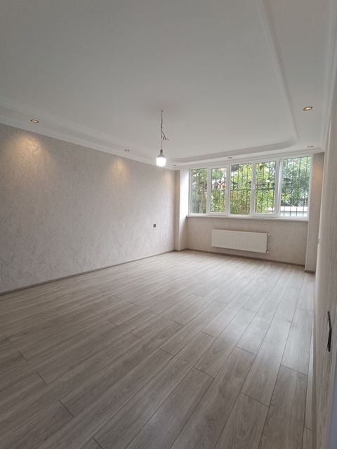 4-otaqlı mənzil, Gəncə ş., 70 m² — Gəncə