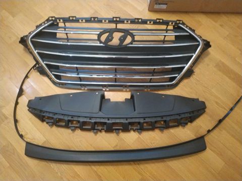 "Hyundai Elantra 2016-2018" radiator barmaqlığı — Bakı