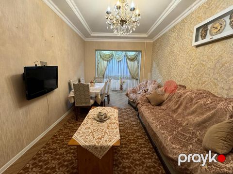 2-otaqlı mənzil kirayə verilir, 8 Noyabr pr., 60 m²