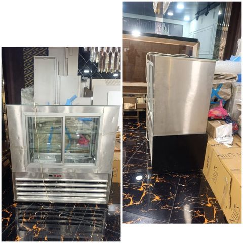 Vitrin soyuducu 1000 azn. Tam işlekdir. Endirim olacaq. Unvan Kesle — Bakı