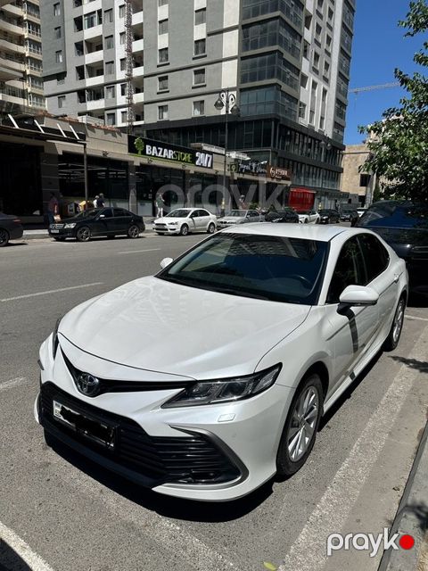 Toyota Camry, 2.5 L, 2022 il, 165 000 km