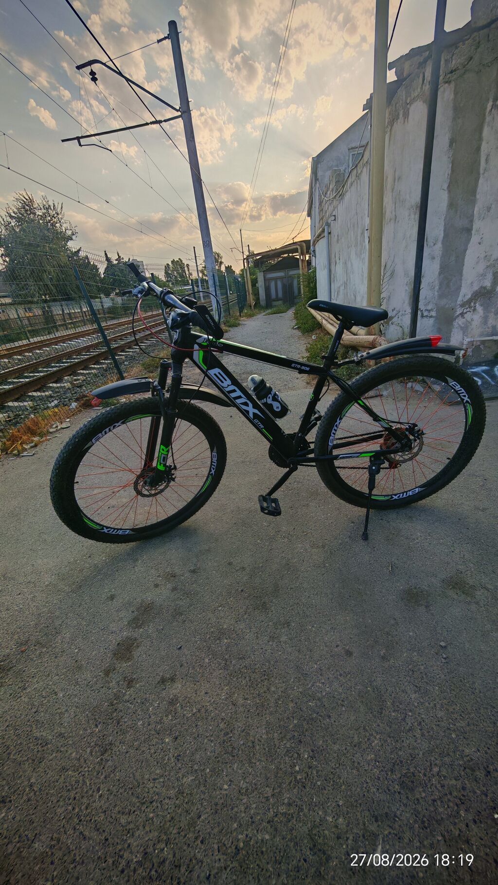 BMx GTR 898 dağ velosipedi Her seyi işlekdi cemi 2 ay surlub qabağ — Dağ velosipedləri, Bakı