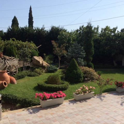 Satılır 6 otaqlı həyət evi/bağ evi 250 m² — Bakı