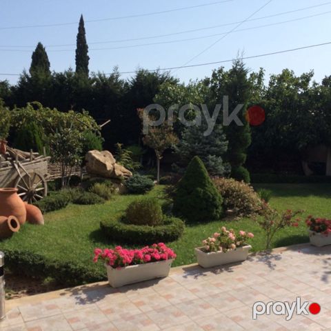 Satılır 6 otaqlı həyət evi/bağ evi 250 m²