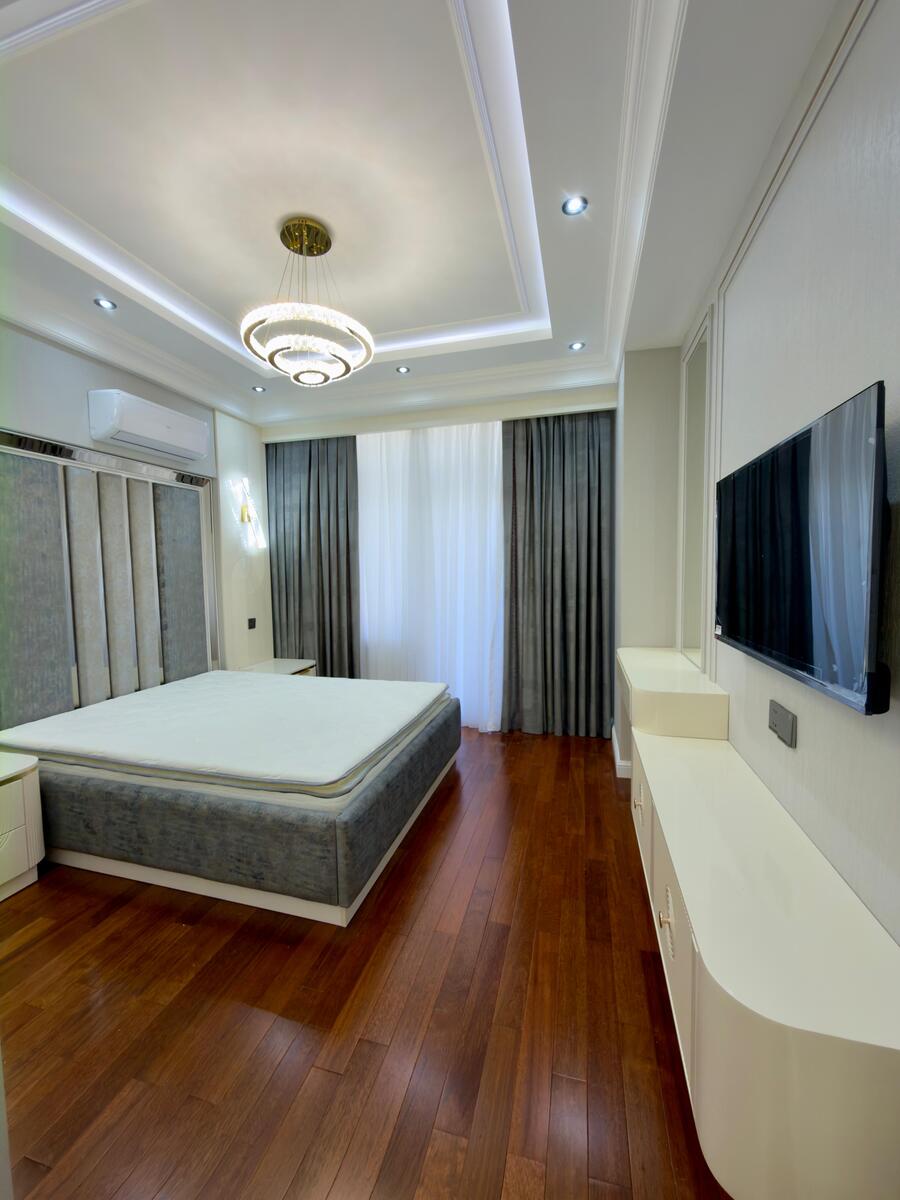 Satılır 4 otaqlı yeni tikili 175 m² — Mənzil, Bakı (10)