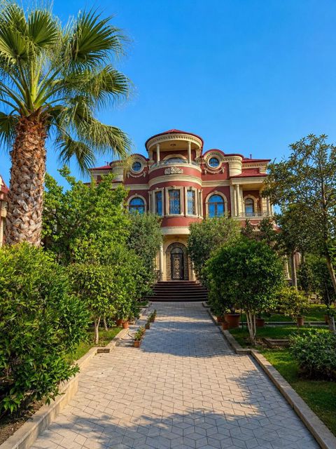 Satılır 10 otaqlı həyət evi/bağ evi 1000 m² — Bakı