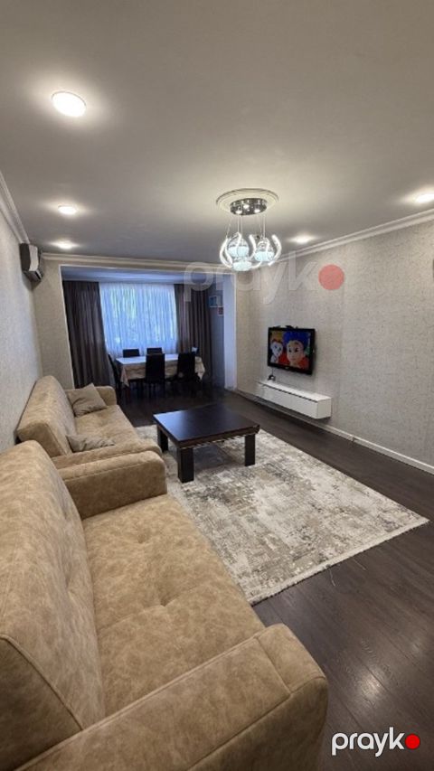 Satılır 3 otaqlı köhnə tikili 80 m²