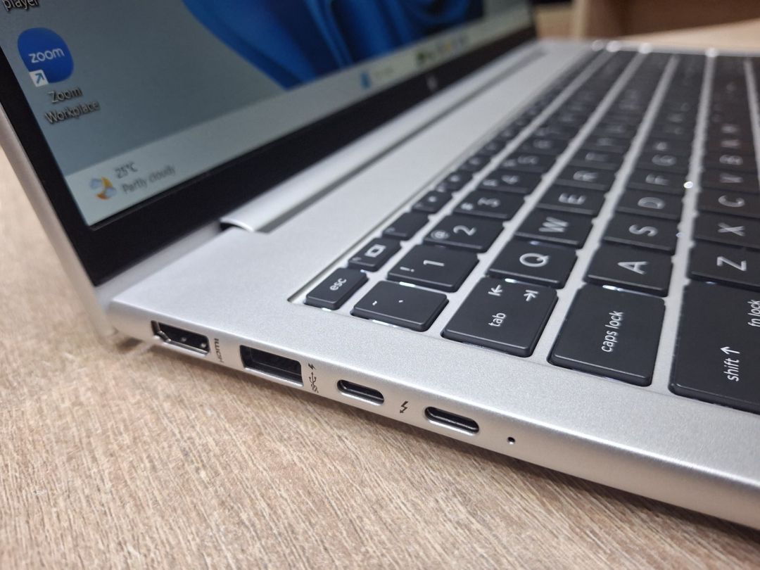 HP Elitebook 860 G10 16 Ekran i5 13 — Noutbuklar, Bakı (3)