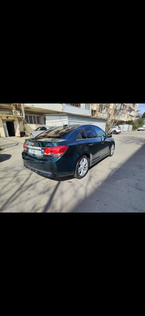 Chevrolet Cruze LT sedan - Korpus: 4 qapılı sedan, tünd yaşıl rəng — Bakı