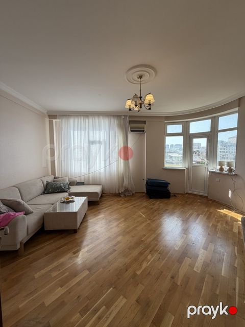Satılır 4 otaqlı yeni tikili 150 m²