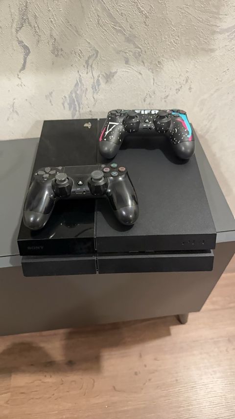 Sony PlayStation 4 500GB — Bakı
