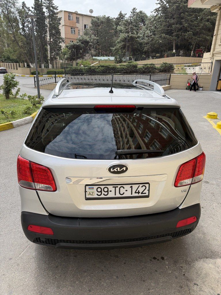 Kia Sorento, 3.5 L, 2010 il, 260 000 km — Avtomobillər, Bakı (4)