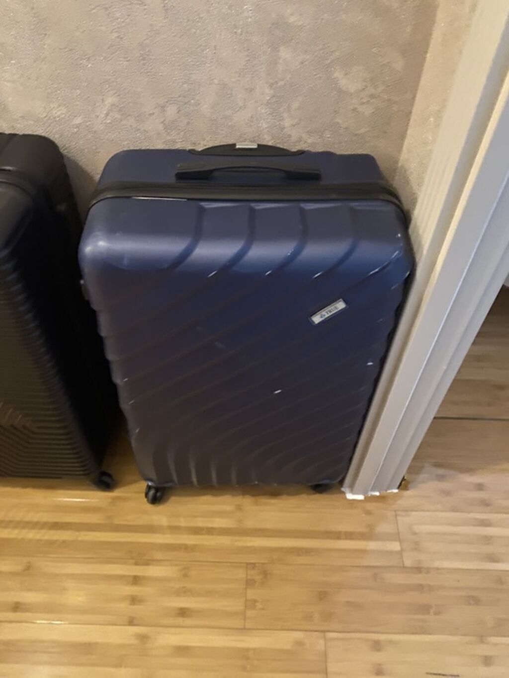 Sərt korpuslu təkərli çamadanlar dəsti - Material: yüngül və davamlı — Çamadanlar, Bakı (2)