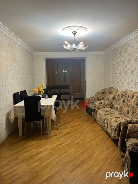3-otaqlı mənzil kirayə verilir, 28 may m., 80 m²