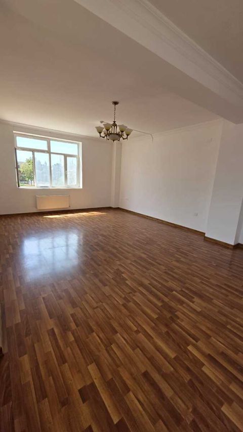 Satılır 3 otaqlı yeni tikili 150 m² — Bakı