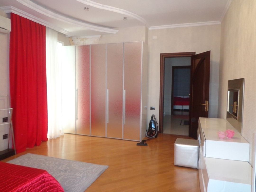 Satılır 4 otaqlı yeni tikili 212 m² — Mənzil, Bakı (12)