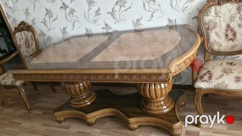 Klassik üslubda açılıb‑bağlanan stol - Material: massiv ağac və təbii — Bakı