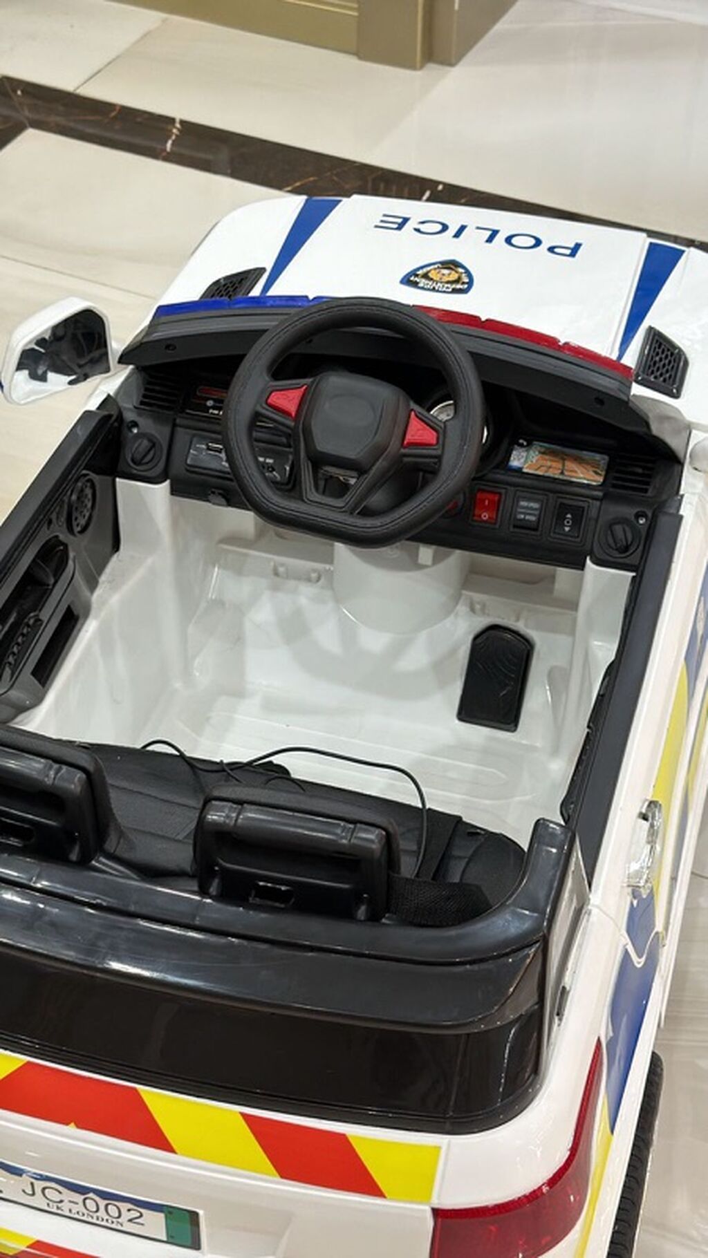 Uşaq üçün elektrikli polis maşını - Dizayn: Ağ rəngli kuzov — Uşaq avtomobilləri, Bakı (4)