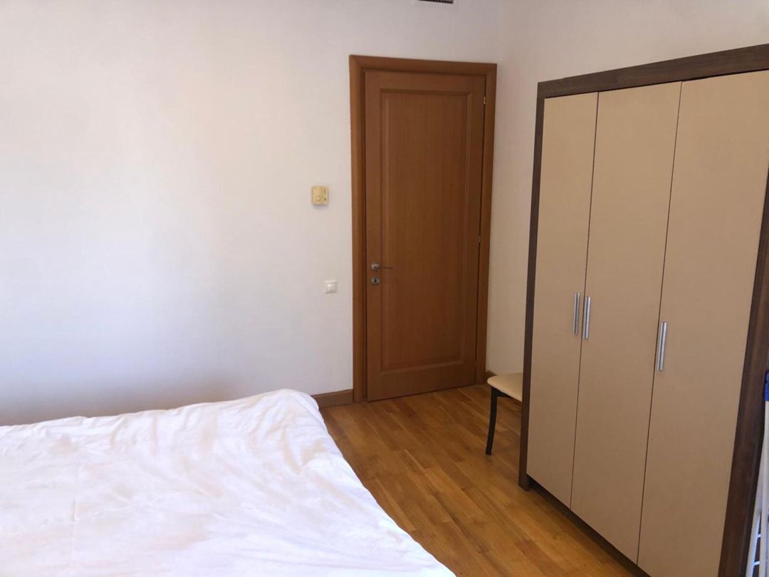 İcarəyə verilir 4 otaqlı yeni tikili 200 m² — Mənzil, Bakı (11)